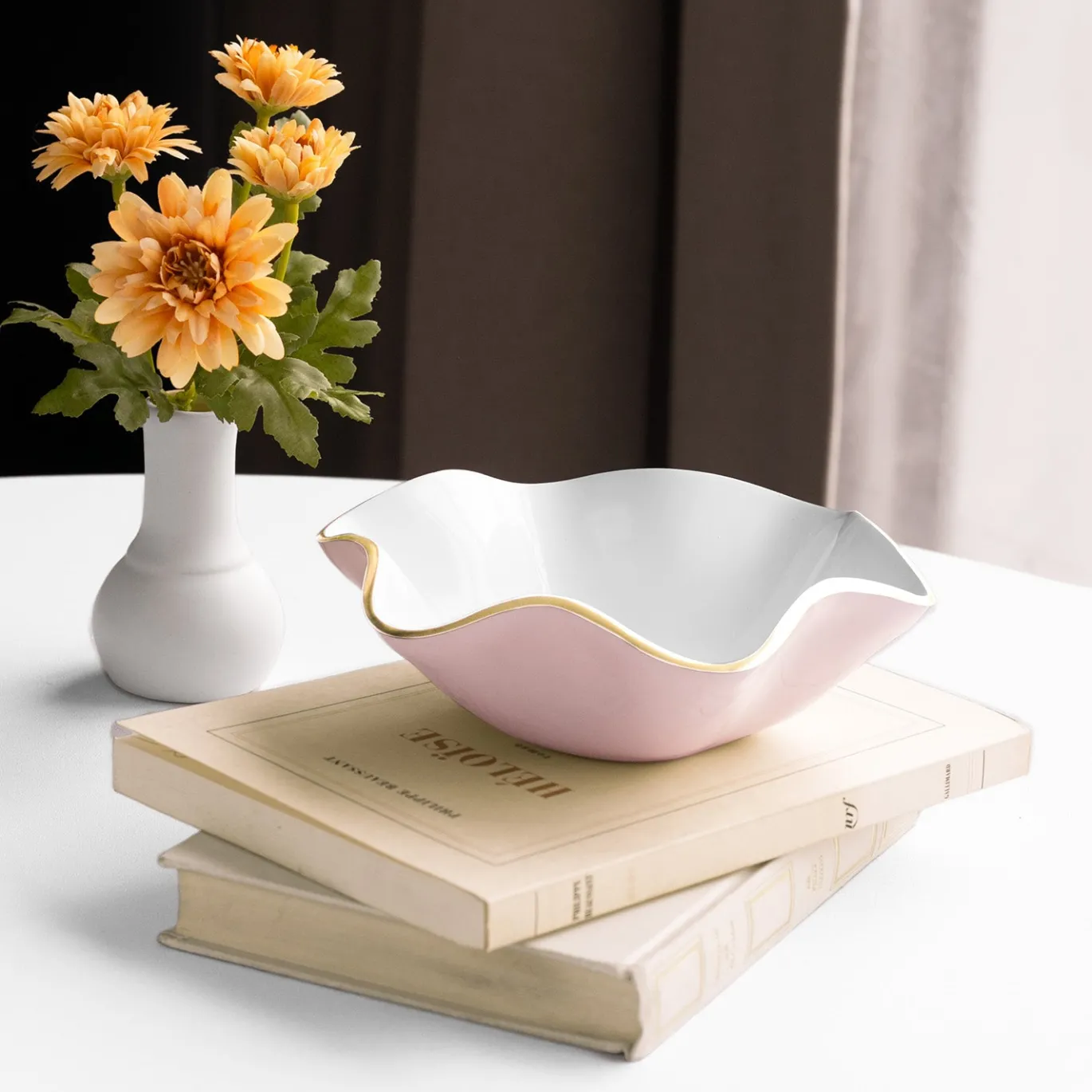 ENCANTO Carola Small Round Bowl (Camellia and White)