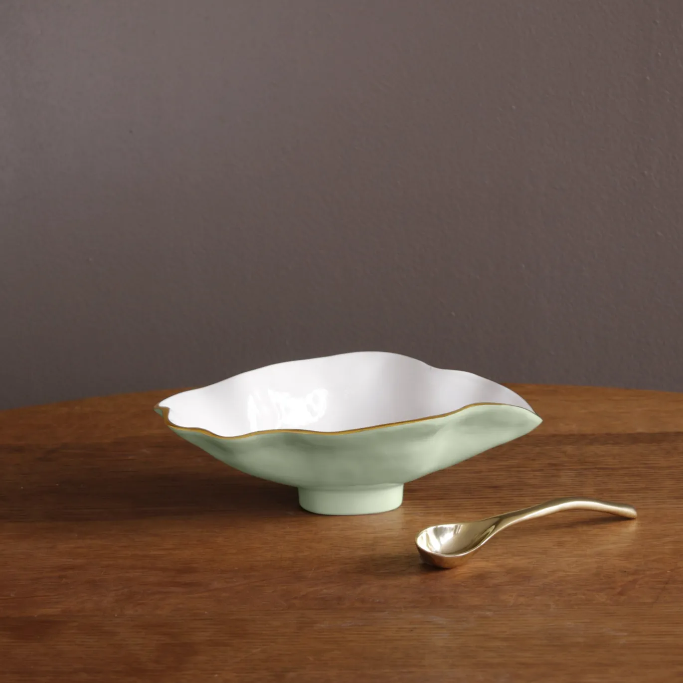 ENCANTO Claire Small Oval Bowl with Spoon (Pistachio, White and Gold)