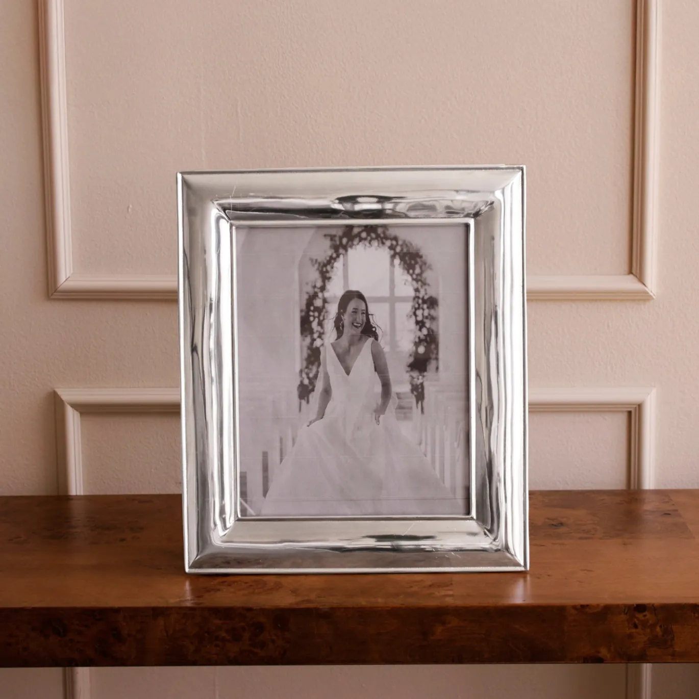 FRAME Charlotte 8 x 10
