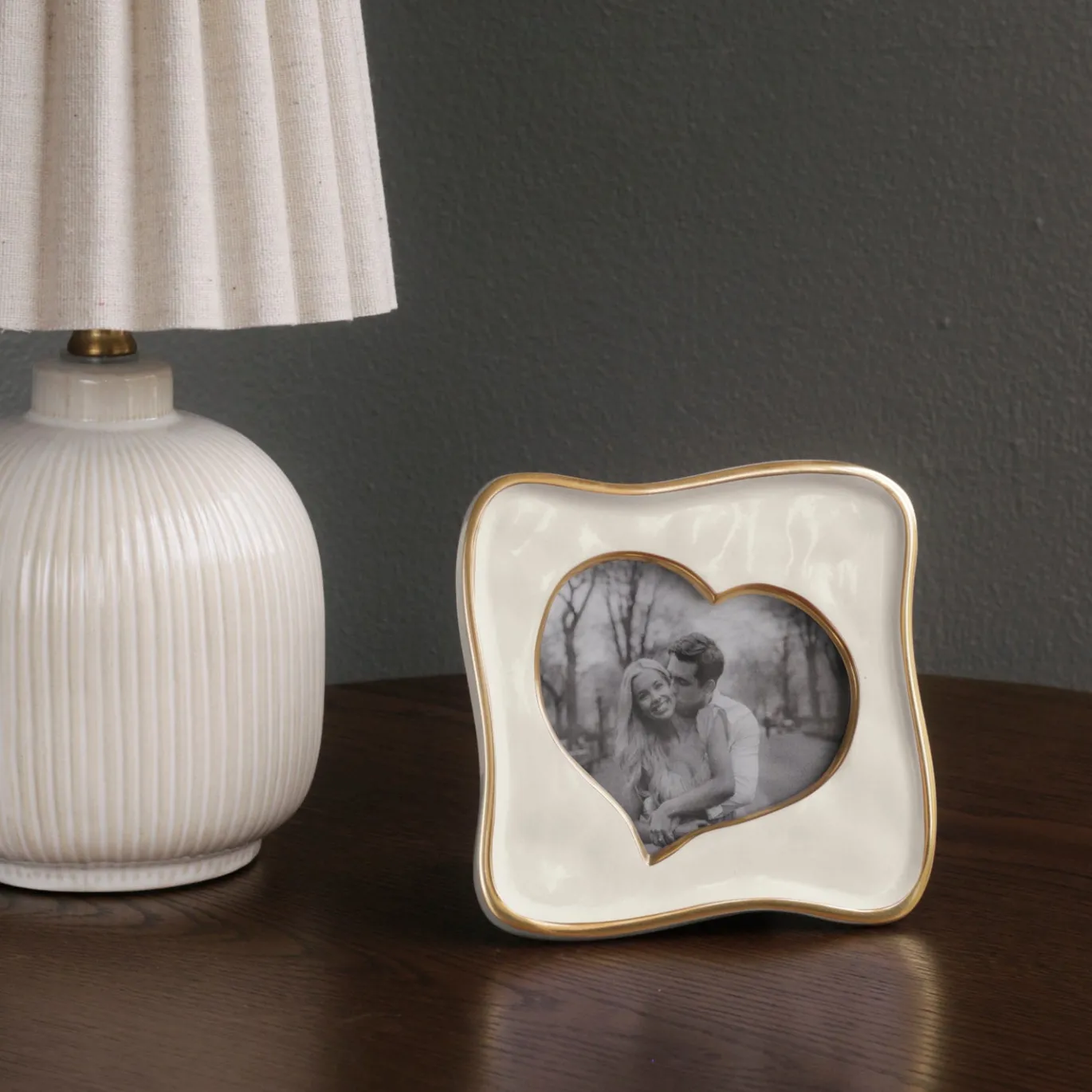 FRAME Encanto Curved Heart 5 x 5 (Cream)