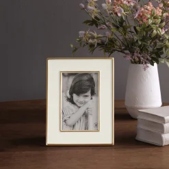 FRAME Encanto Jason 4 x 6 (Cream)