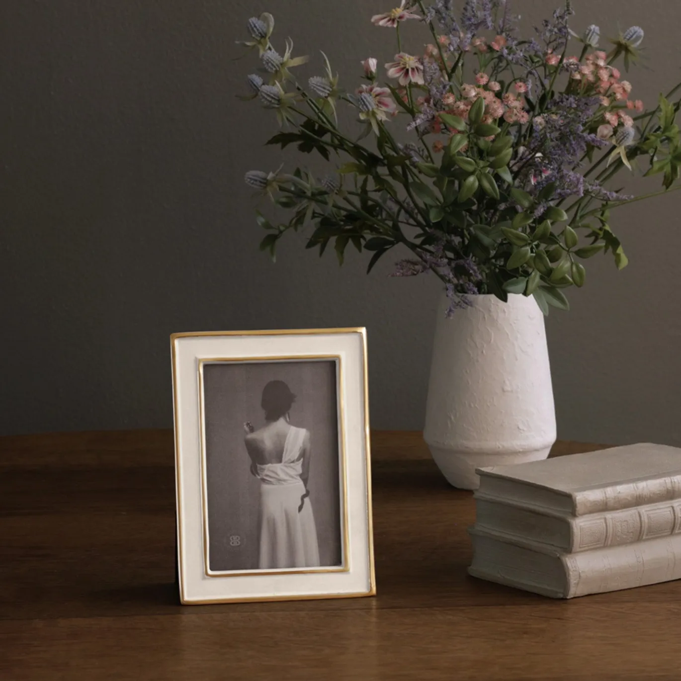 FRAME Encanto Jason 4 x 6 (Cream)