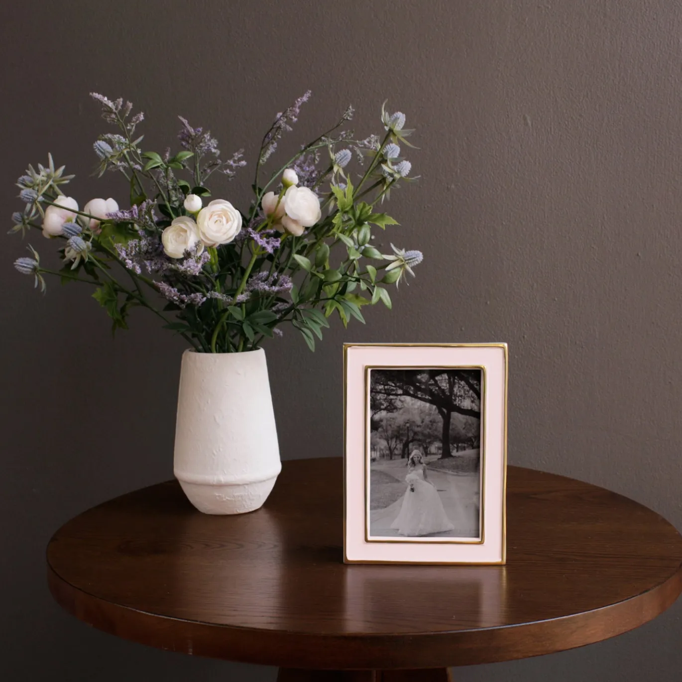 FRAME Encanto Jason 4 x 6 (Camellia)