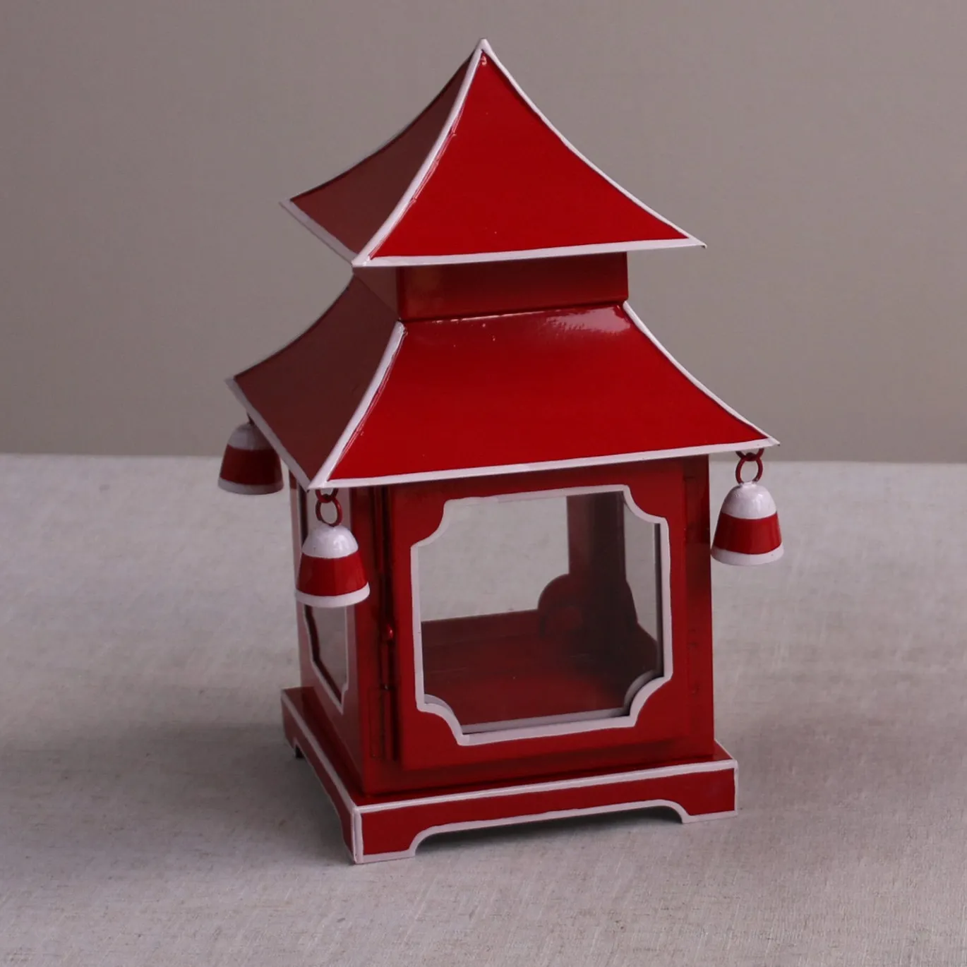 HOLIDAY Pagoda Lantern (Red)