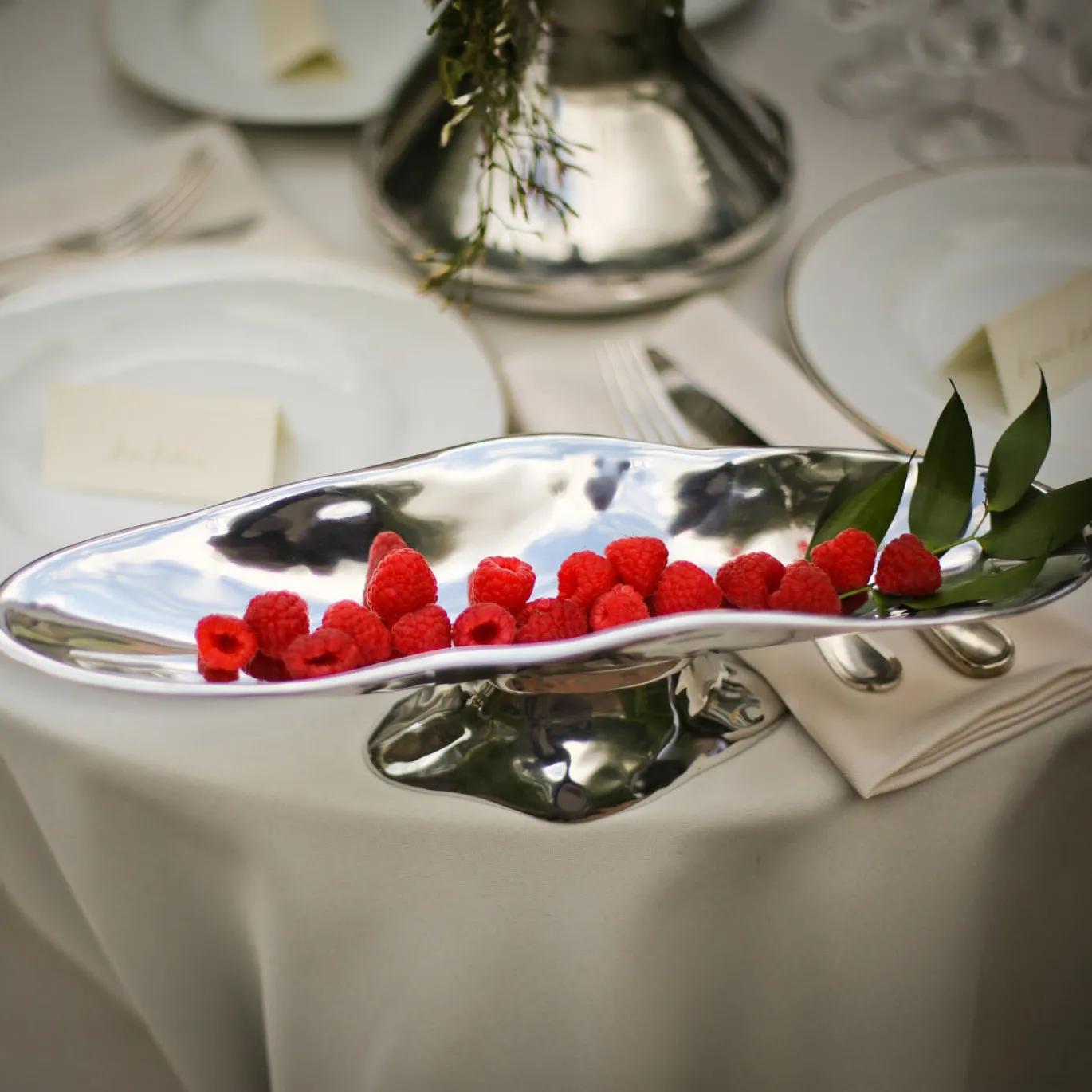 PEDESTAL Soho Small Oval Cracker Tray