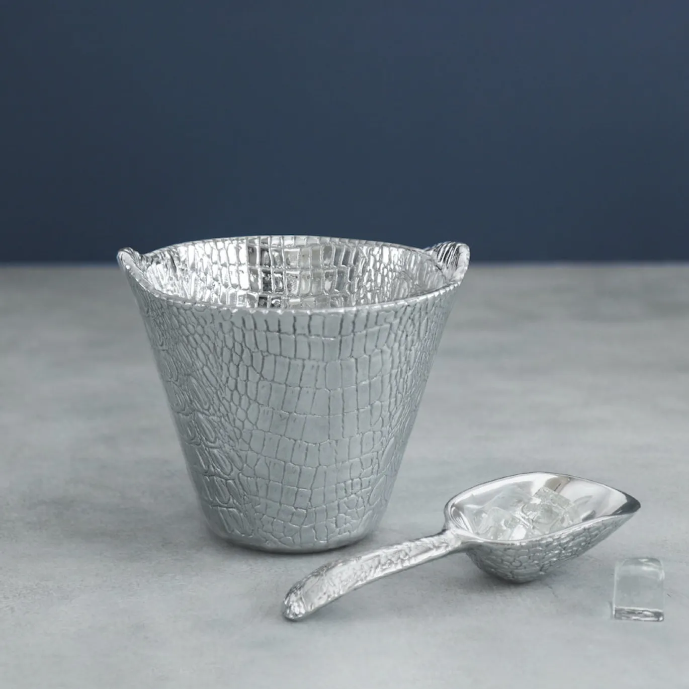 PIELES Croc Ice Scoop