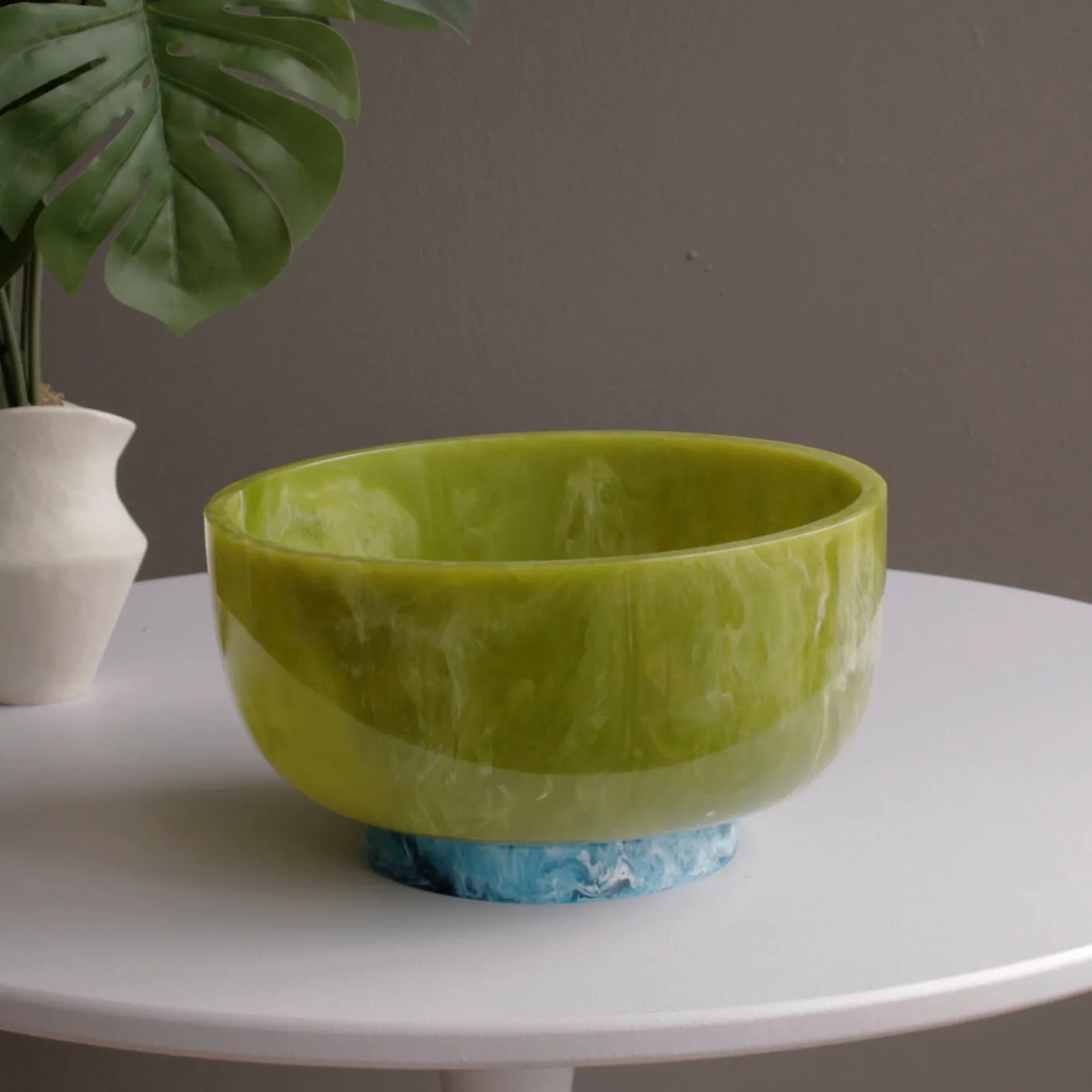 RESIN Rio Large Bowl with Base (Green and Blue)