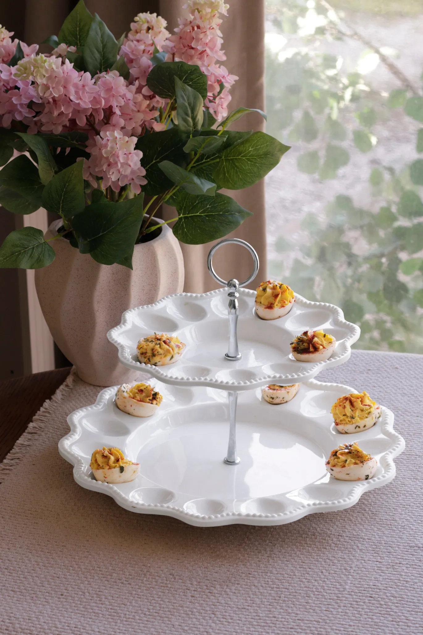 VIDA Alegria Two Tiered Egg Server White