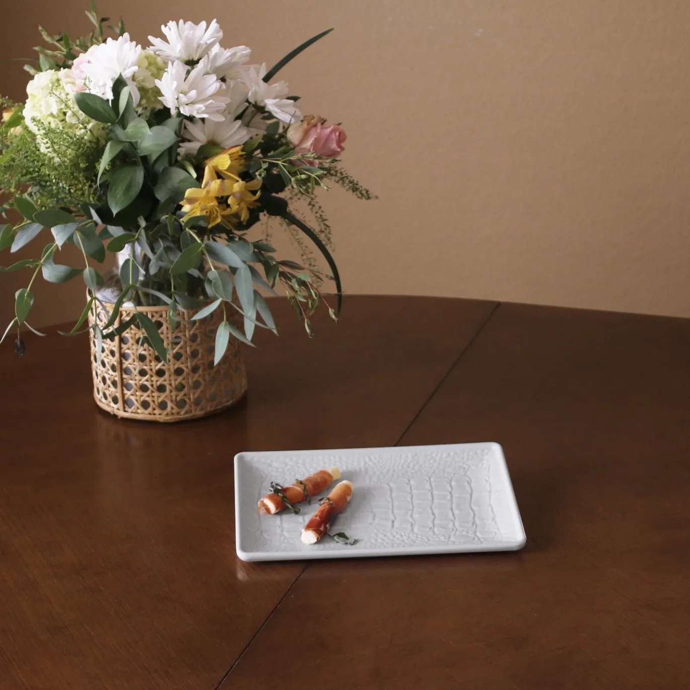 VIDA Croc Small Rectangular Tray (White)