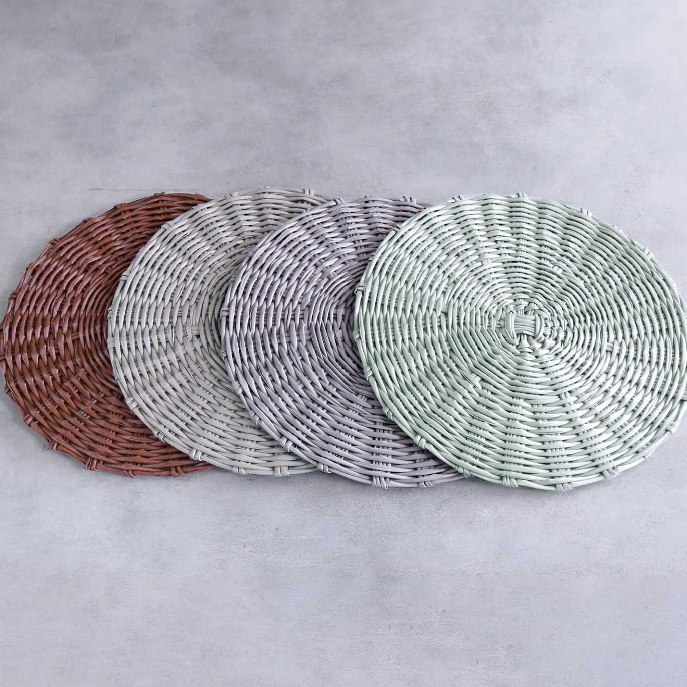 VIDA Faux Wicker Placemats Set of 4 (Brown)