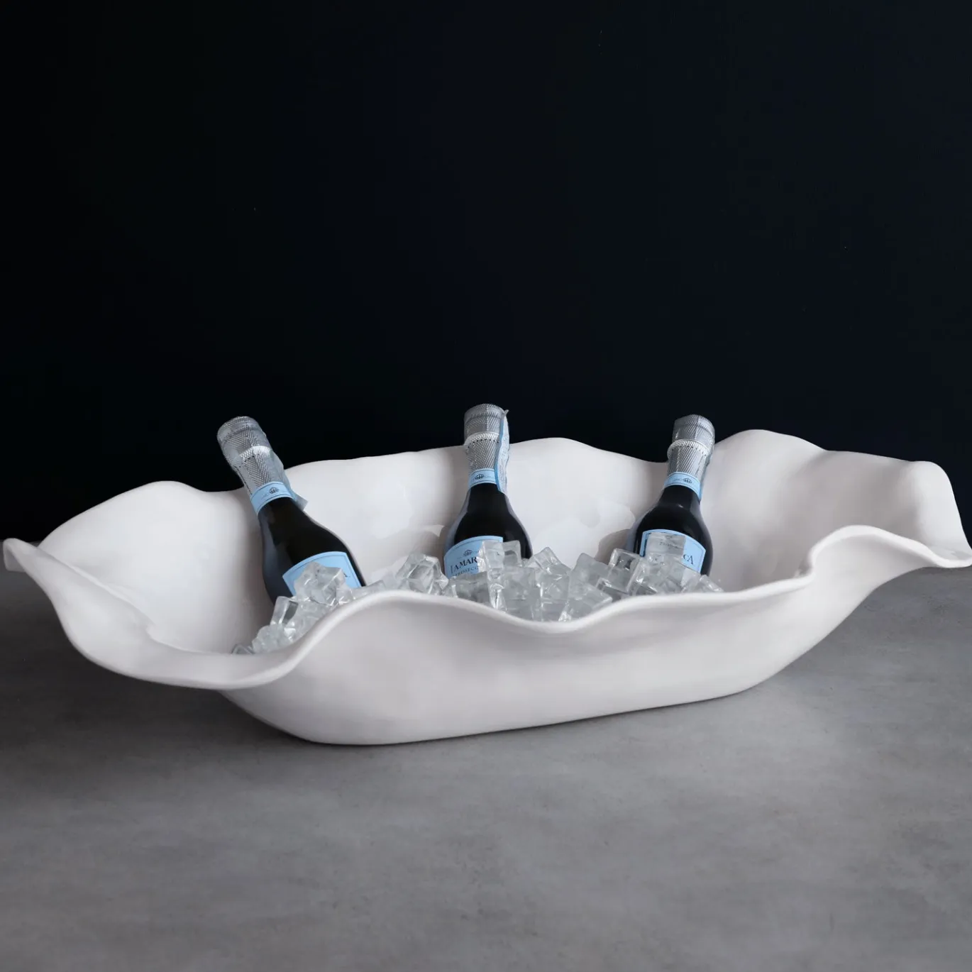 VIDA Havana Extra Large Oval Centerpiece (White)