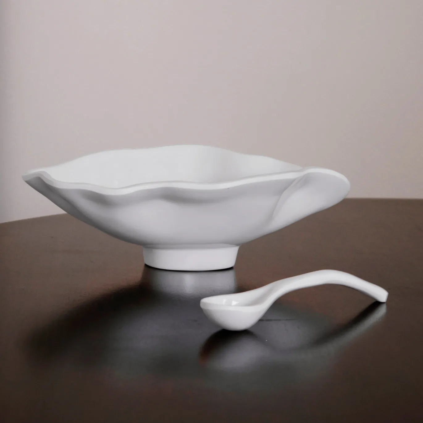 VIDA Havana Small Oval Bowl with Spoon (White)