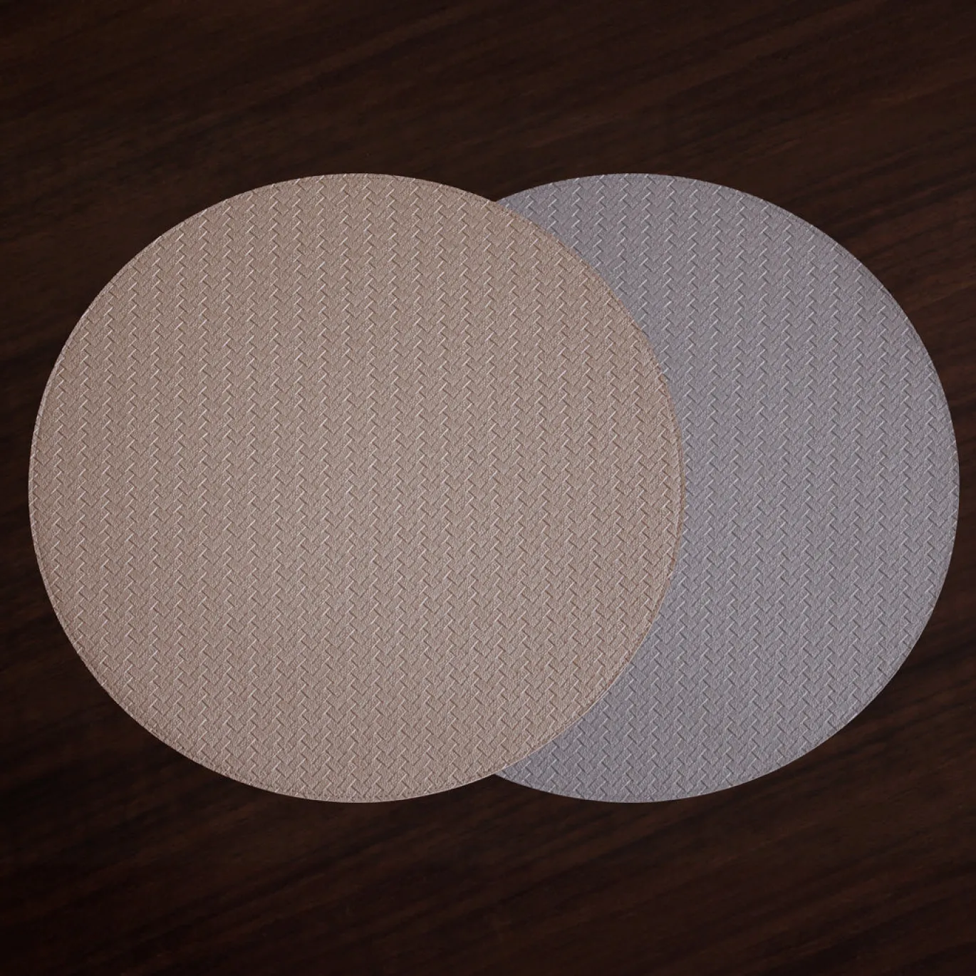VIDA Metallic Snakeskin Reversible 15" Round Placemats Set of 4 (Silve