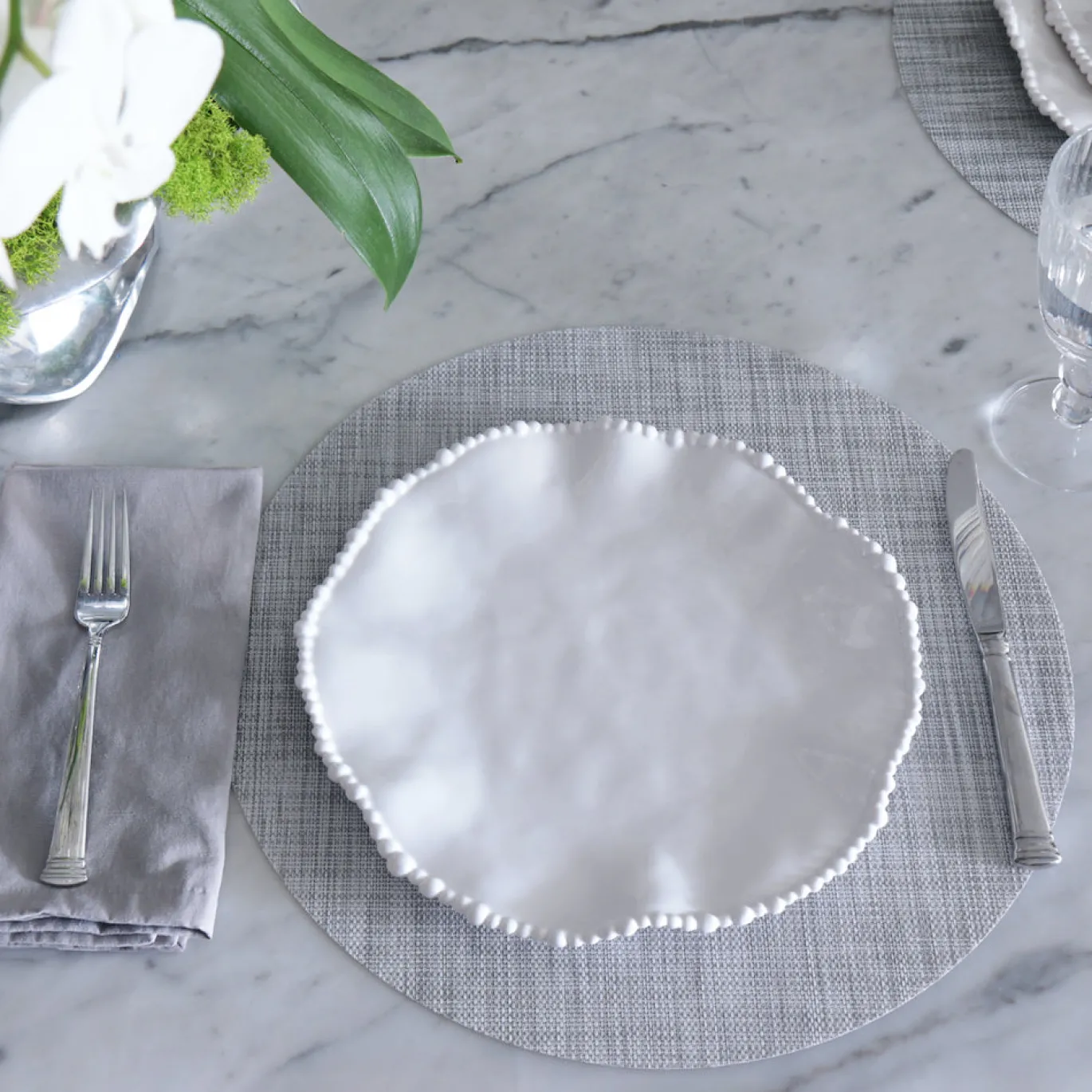 VIDA Round Woven Placemats Set of 4 (Grey)