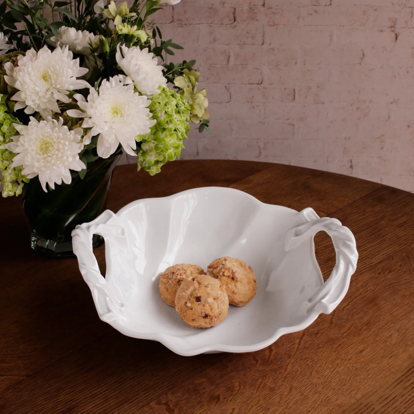 VIDA Sasha Round Large Bowl with Handles White