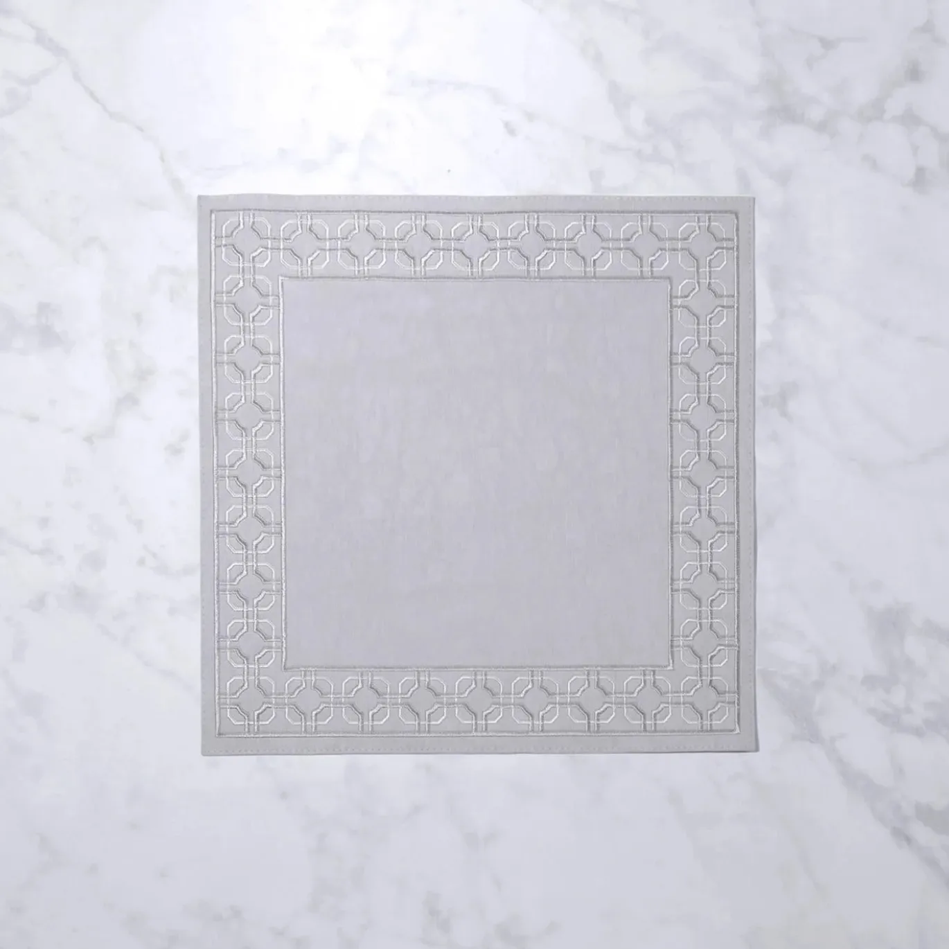 VIDA Square Embroidered 15" Square Placemats Set of 4 (Gray)