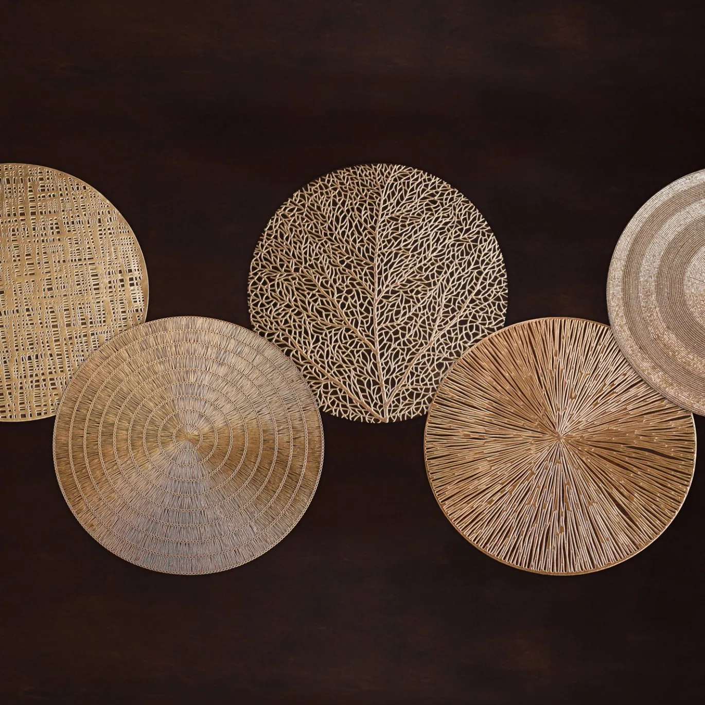 VIDA Sunburst 15" Round Placemats Set of 4 (Gold)