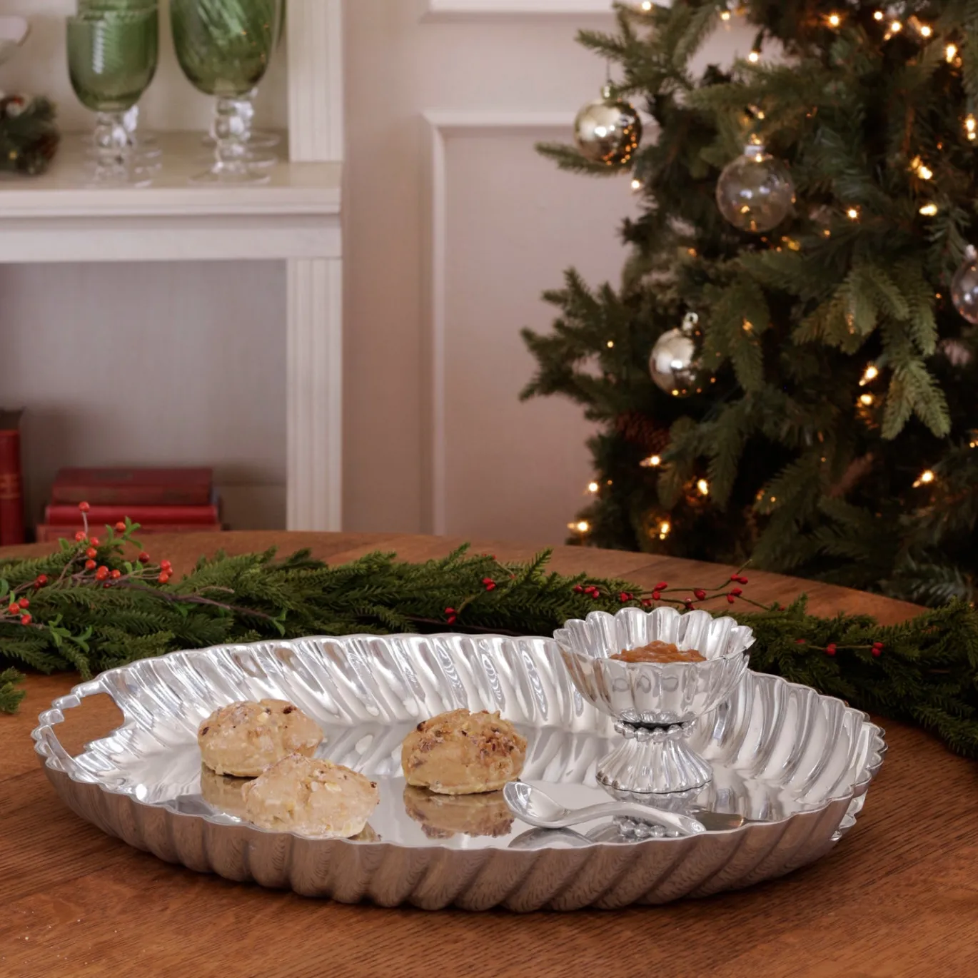 VINTAGE Swirl Oval Tray with Handles